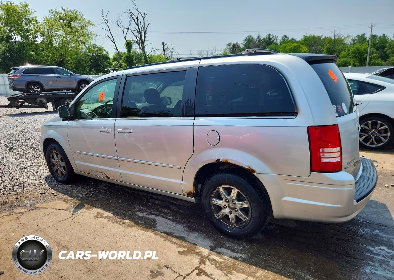2008 Chrysler Town & Country Touring VIN:2A8HR54P58R690710 - 2