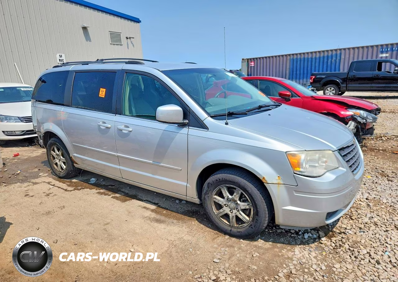 2008 Chrysler Town & Country Touring VIN:2A8HR54P58R690710 - 4