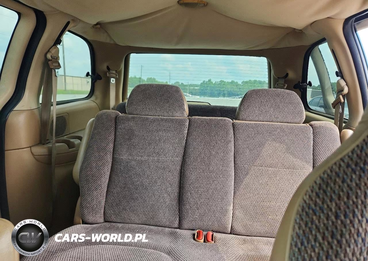 1997 Plymouth Voyager VIN:2P4FP2530VR135475 - 10
