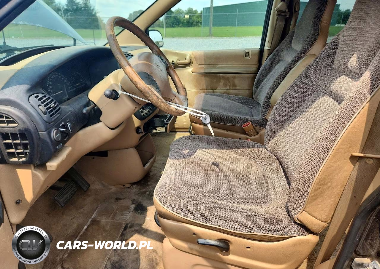 1997 Plymouth Voyager VIN:2P4FP2530VR135475 - 7