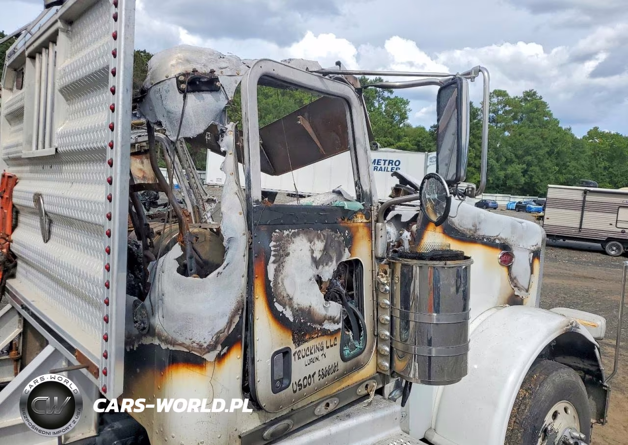 2021 Peterbilt 389 Semi Truck VIN:1XPXD40X1MD732190 - 11