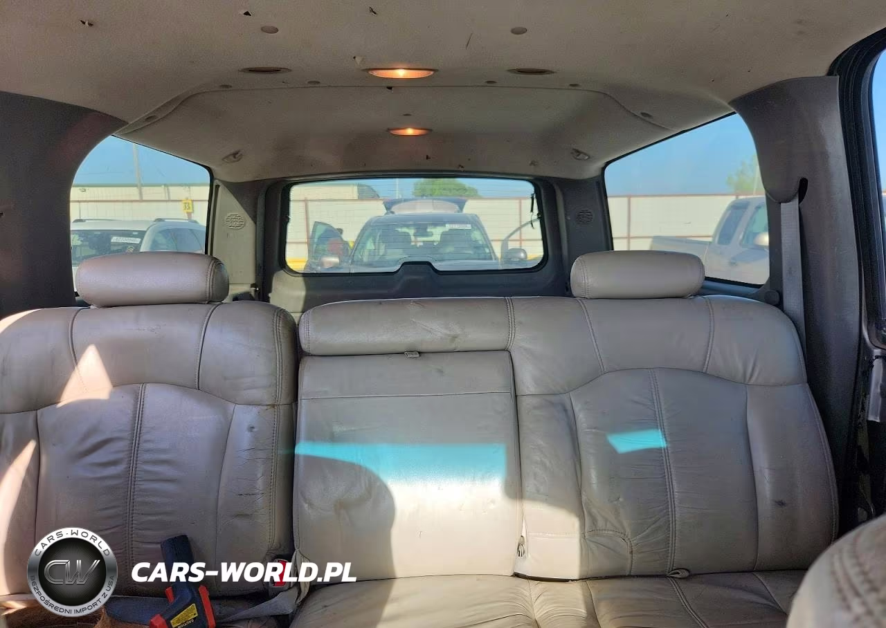 2002 Chevrolet Suburban K1500 VIN:1GNFK16Z02J100104 - 10
