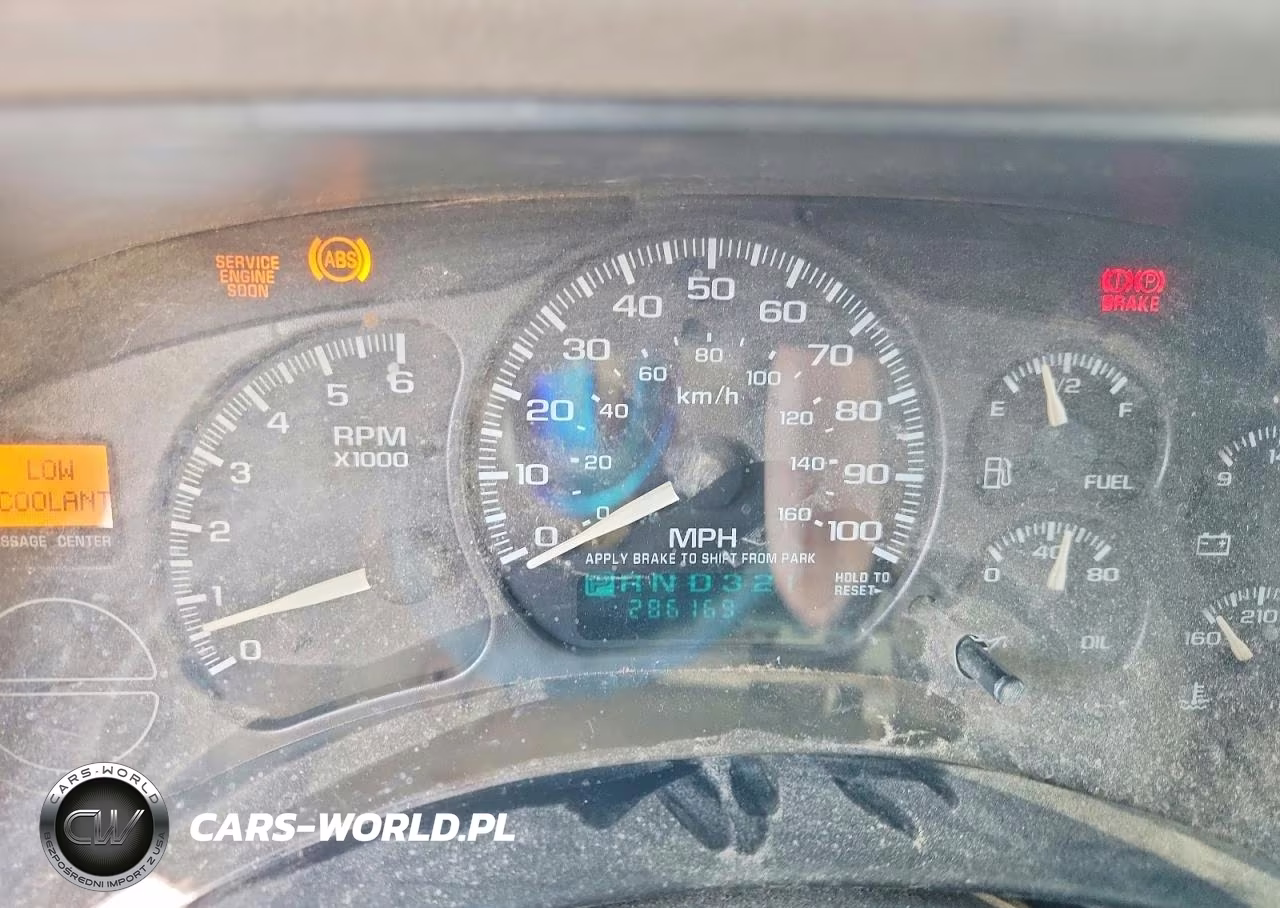 2002 Chevrolet Suburban K1500 VIN:1GNFK16Z02J100104 - 9