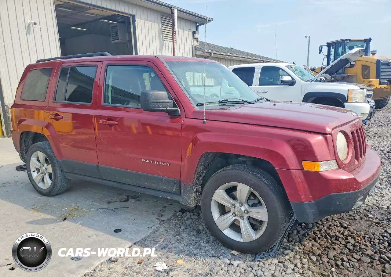 2012 Jeep Patriot Latitude VIN:1C4NJRFB6CD563017 - 4