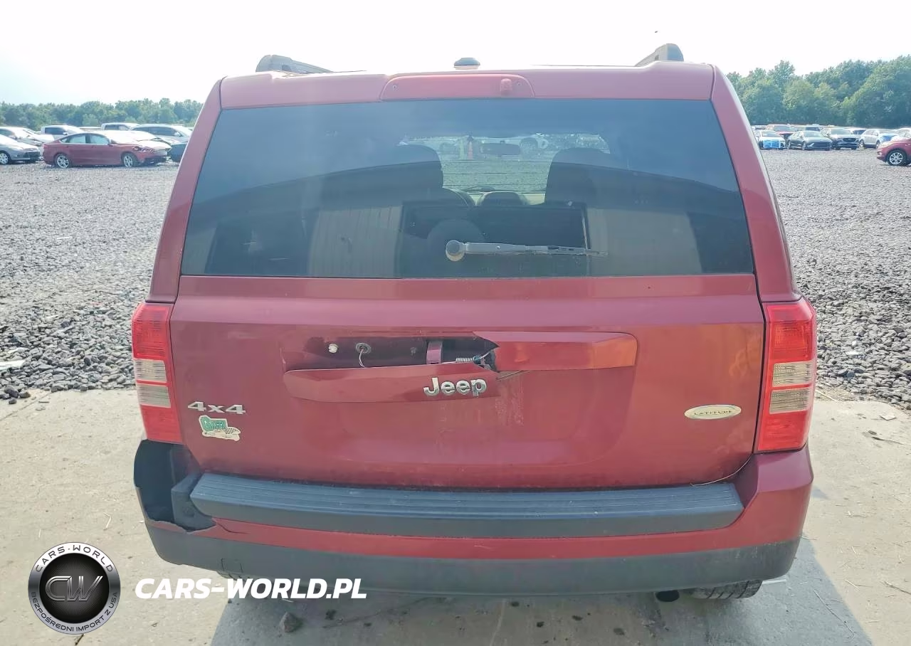 2012 Jeep Patriot Latitude VIN:1C4NJRFB6CD563017 - 6