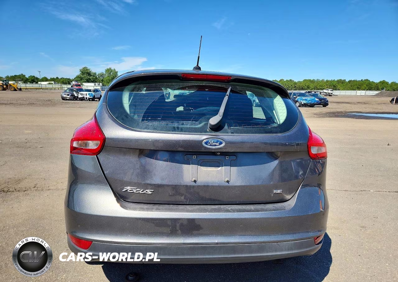 2015 Ford Focus Se VIN:1FADP3K21FL251927 - 6