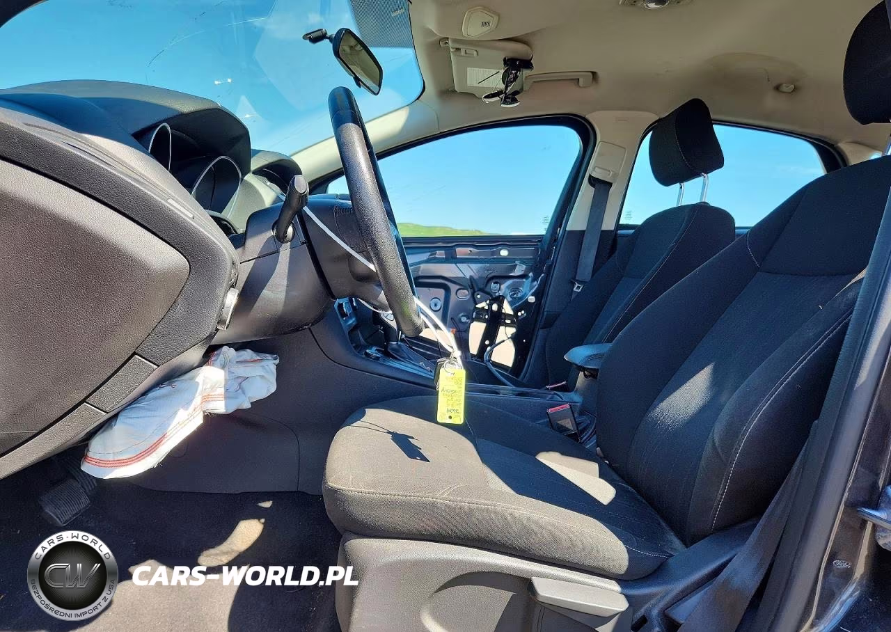 2015 Ford Focus Se VIN:1FADP3K21FL251927 - 7