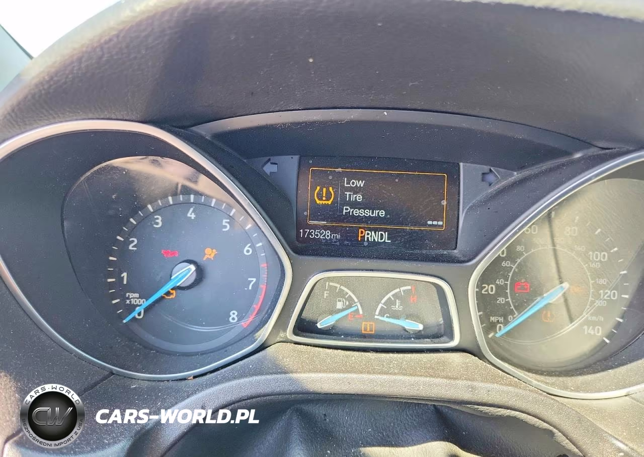 2015 Ford Focus Se VIN:1FADP3K21FL251927 - 9