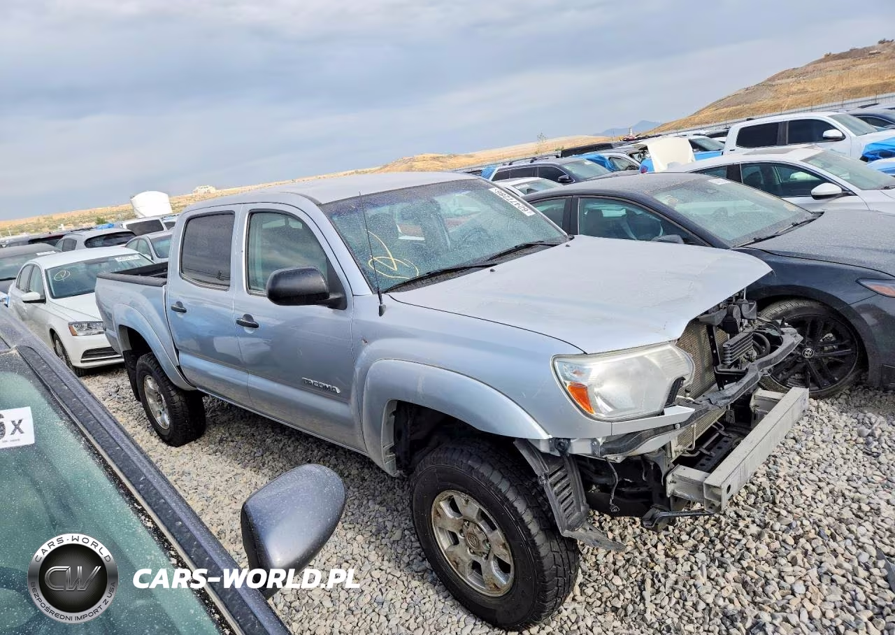 2013 Toyota Tacoma V6 VIN:3TMLU4EN3DM129141 - 4