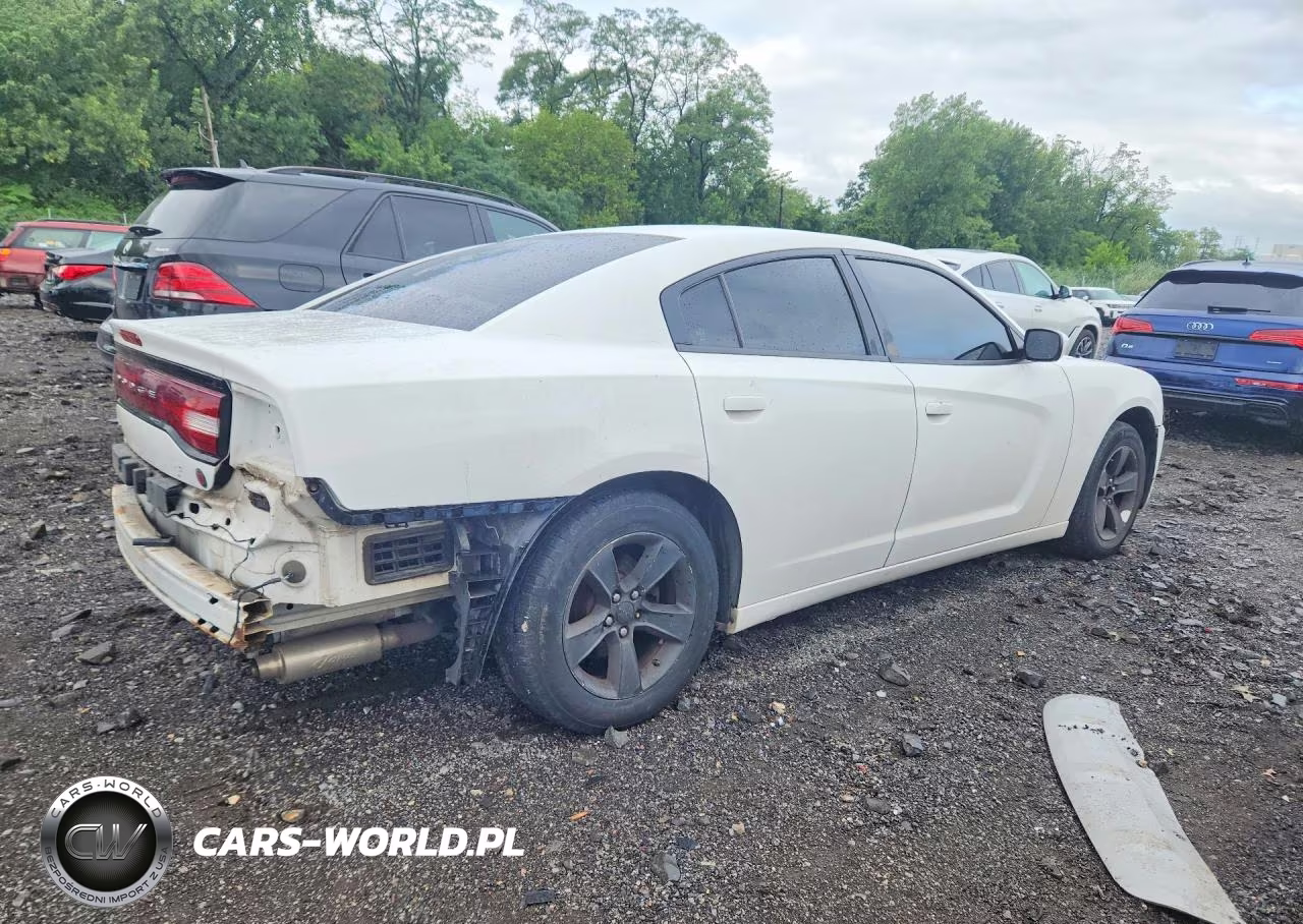 2011 Dodge Charger VIN:2B3CL3CG5BH608093 - 3