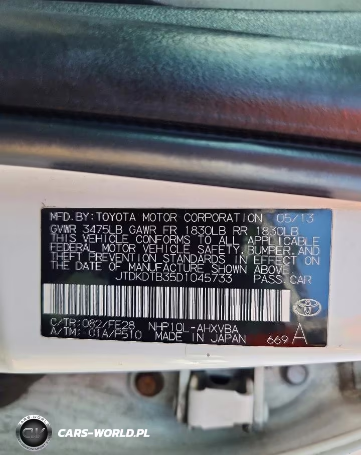 2013 Toyota Prius C One VIN:JTDKDTB35D1045733 - 12