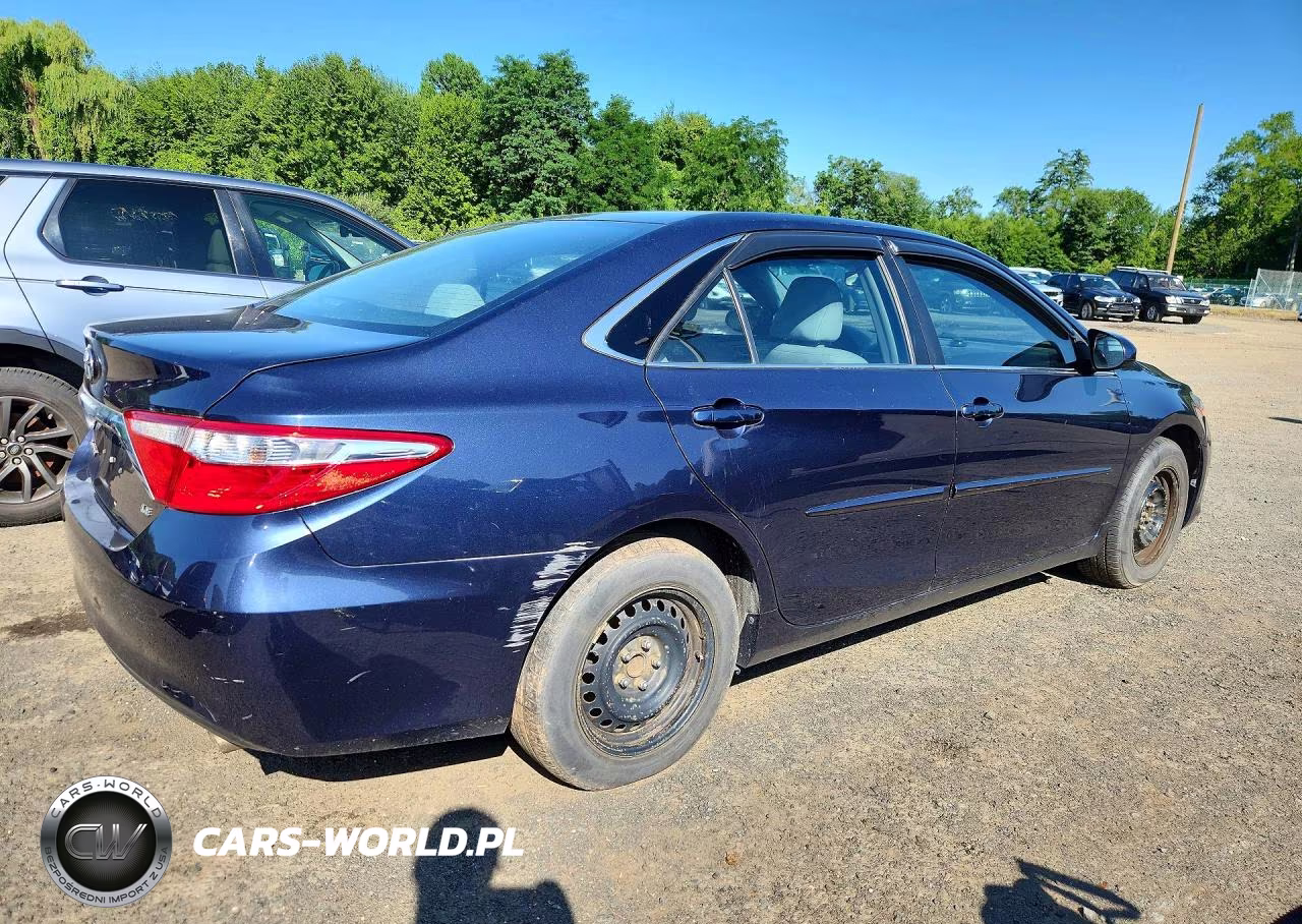 2017 Toyota Camry Le VIN:4T1BF1FK5HU814375 - 3