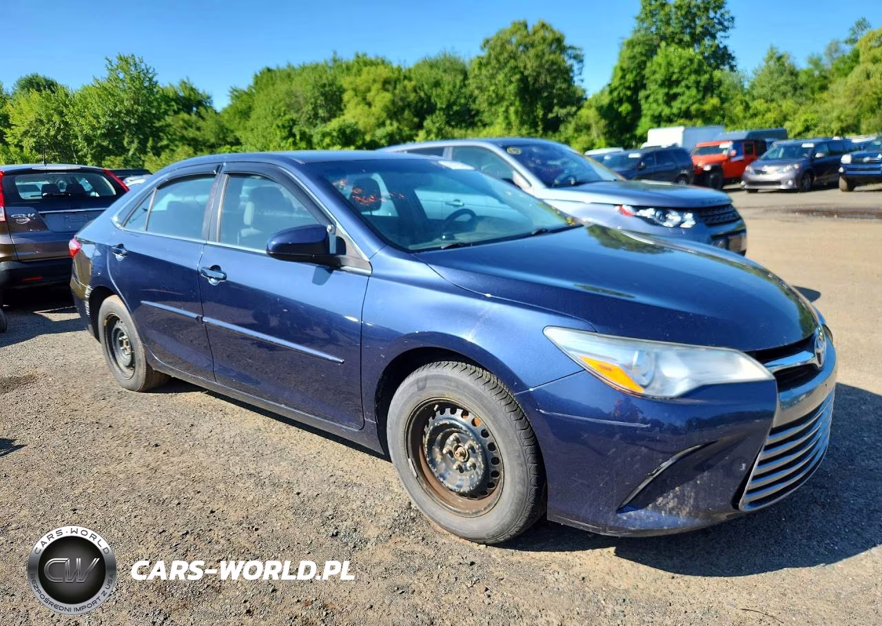 2017 Toyota Camry Le VIN:4T1BF1FK5HU814375 - 4