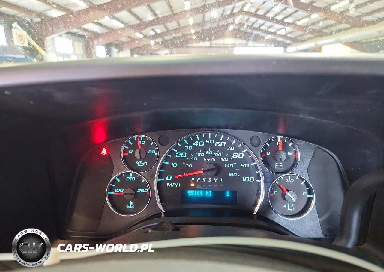 2015 Chevrolet Express G2500 VIN:1GCWGFCB0F1260519 - 9