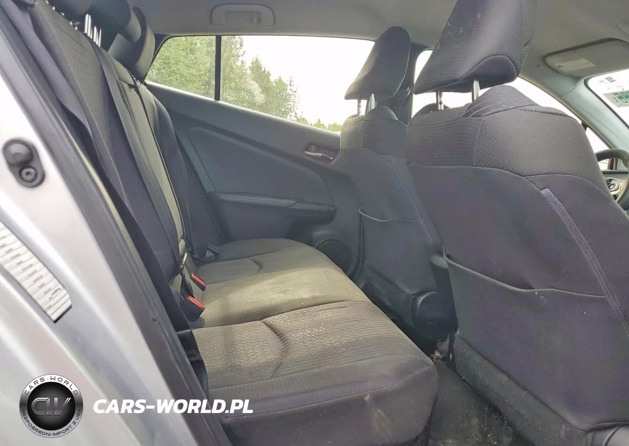 2016 Toyota Prius Two VIN:JTDKBRFUXG3516375 - 11