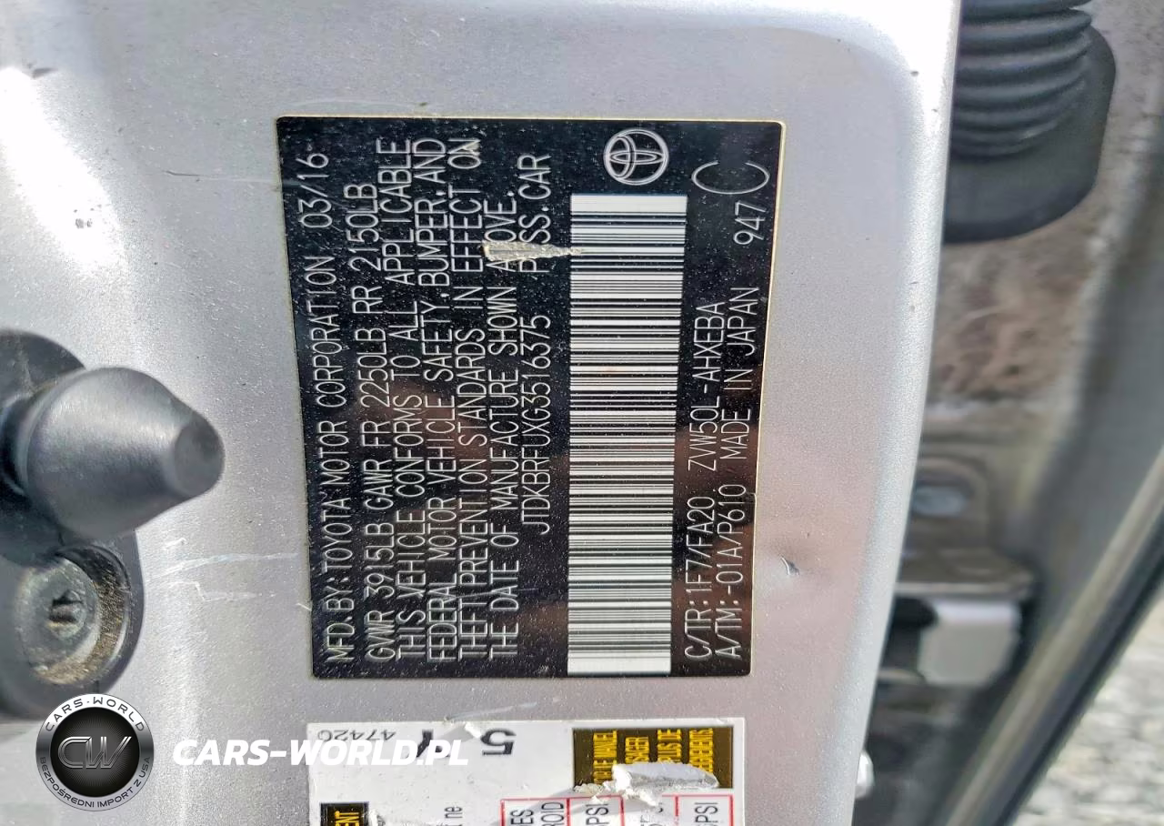 2016 Toyota Prius Two VIN:JTDKBRFUXG3516375 - 13