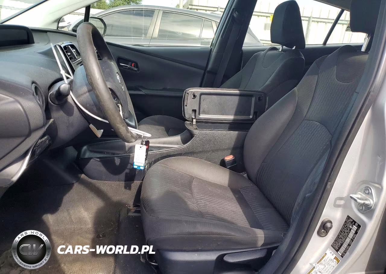 2016 Toyota Prius Two VIN:JTDKBRFUXG3516375 - 7