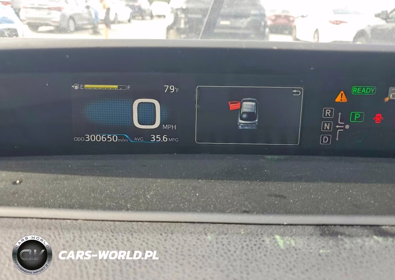 2016 Toyota Prius Two VIN:JTDKBRFUXG3516375 - 9