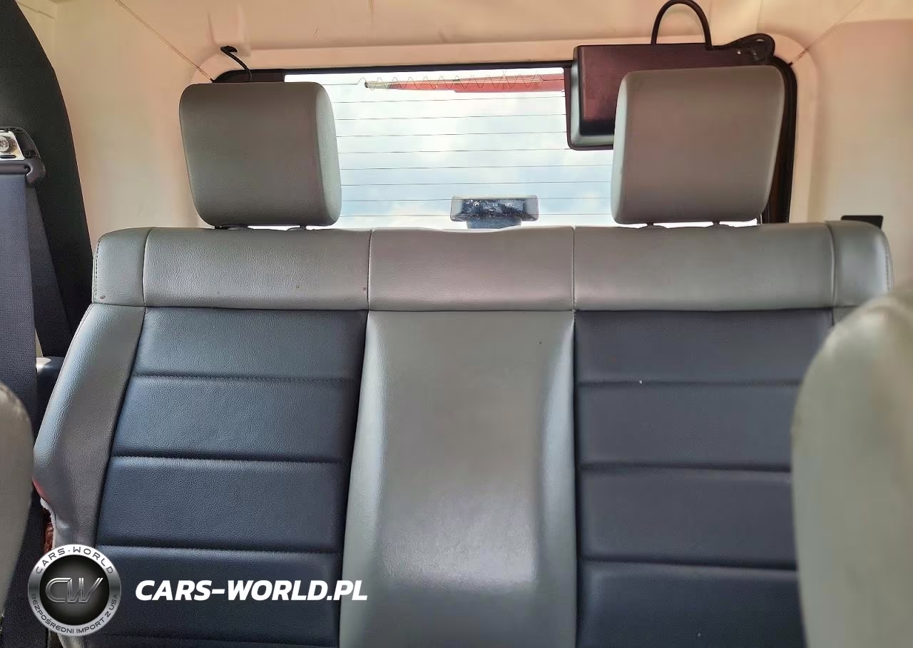 2010 Jeep Wrangler Sahara VIN:1J4AA5D17AL181528 - 10
