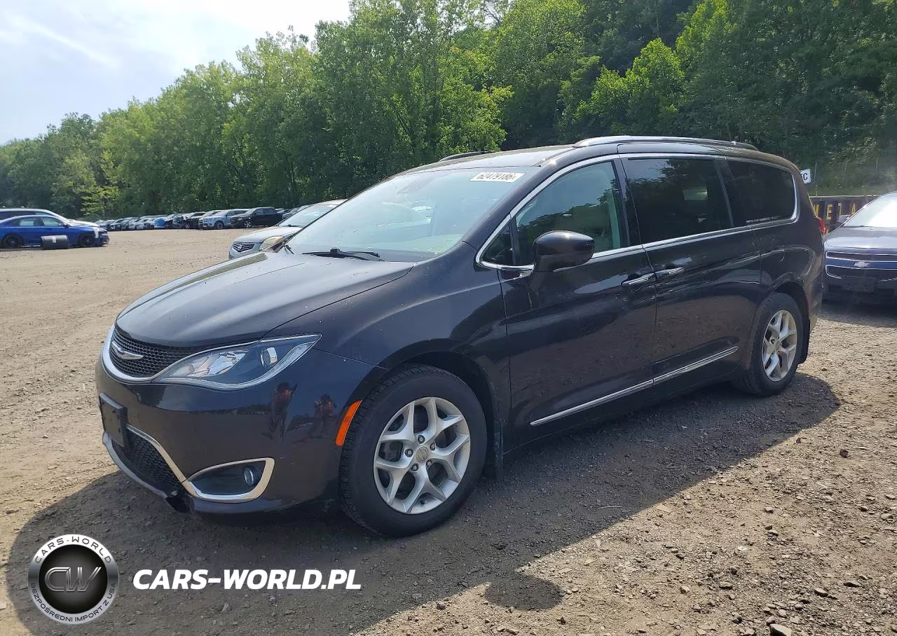 2018 Chrysler Pacifica Touring L Plus