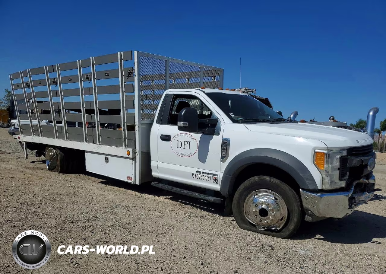 2017 Ford F-550 VIN:1FDUF5GT1HEE83750 - 4