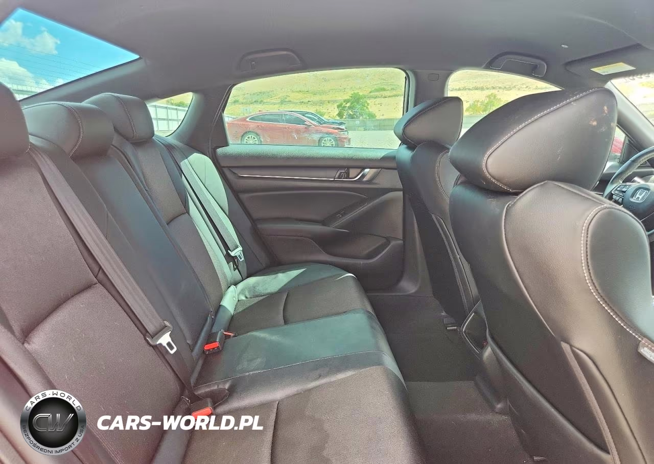 2018 Honda Accord Sport VIN:1HGCV1F30JA131464 - 10