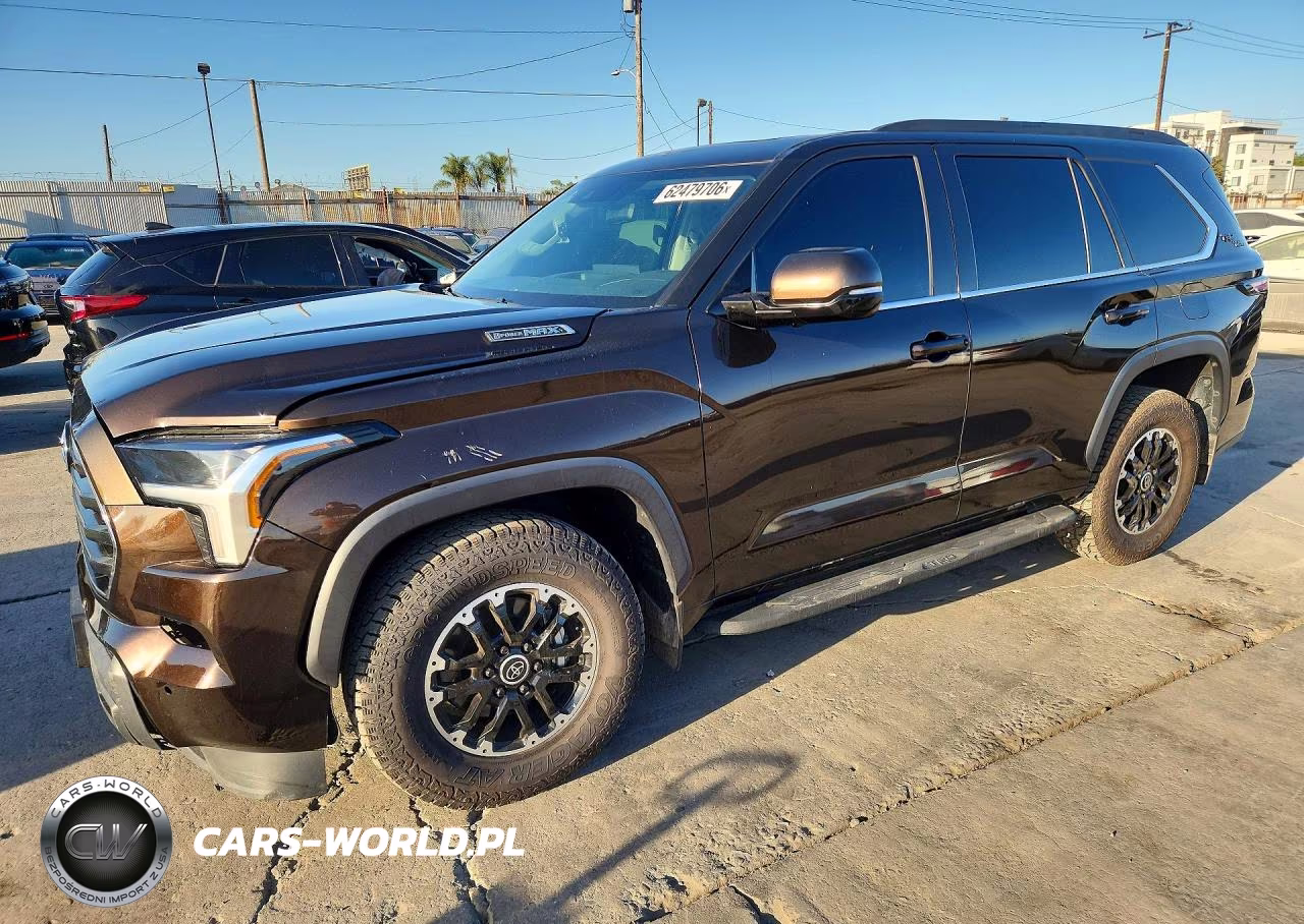 2023 Toyota Sequoia Sr5