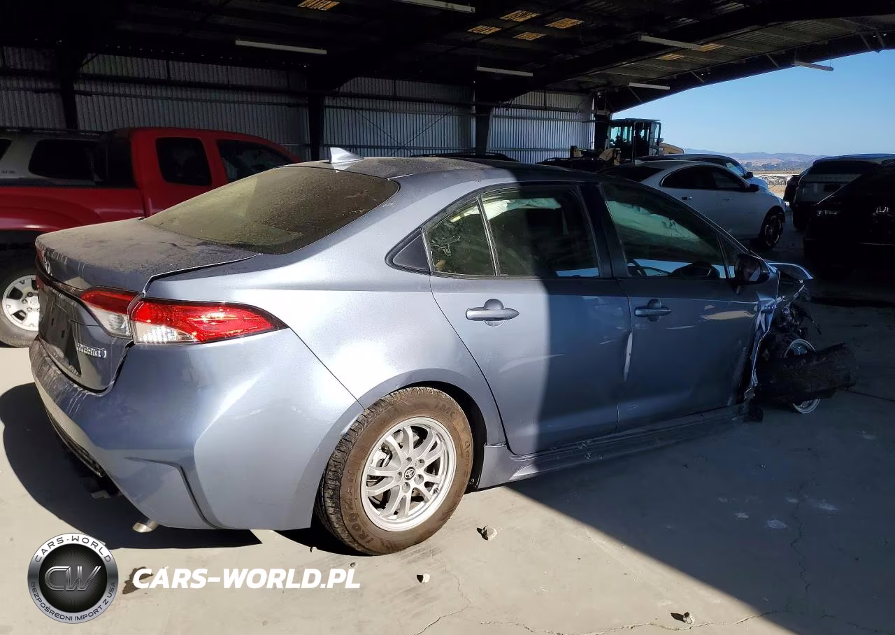2021 Toyota Corolla Le VIN:JTDEAMDE3MJ001952 - 3
