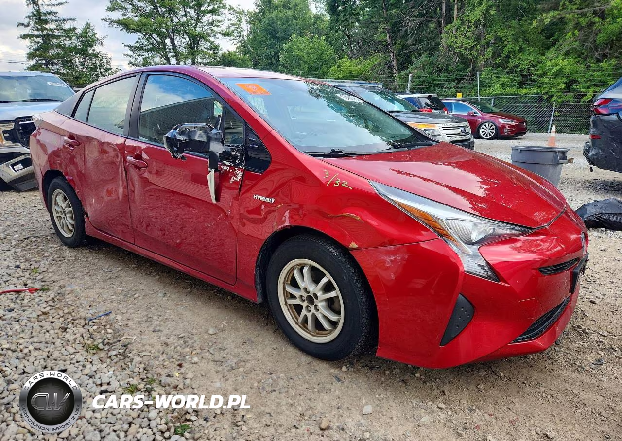 2016 Toyota Prius Four VIN:JTDKARFUXG3505041 - 4