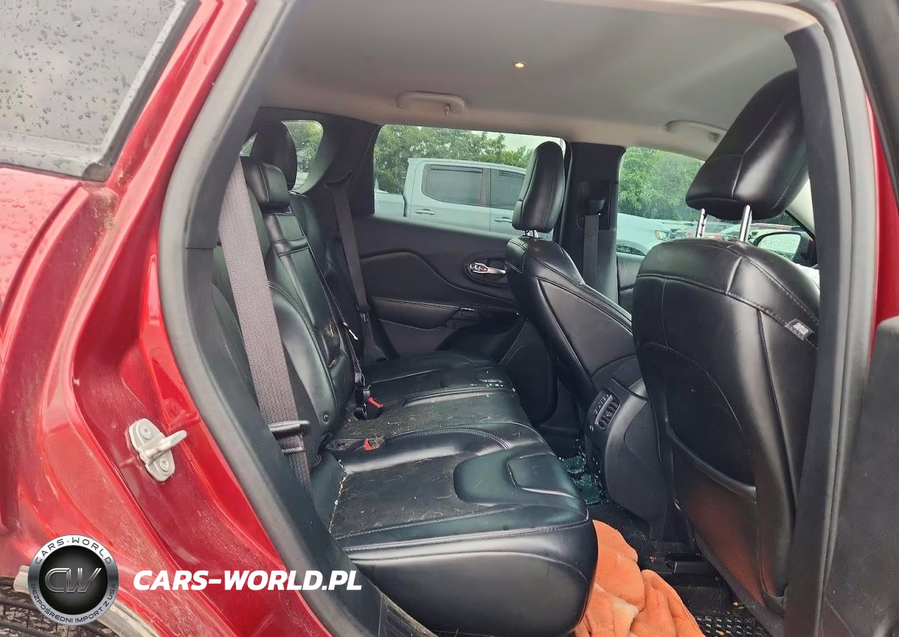 2019 Jeep Cherokee Latitude Plus VIN:1C4PJMLX7KD299137 - 11