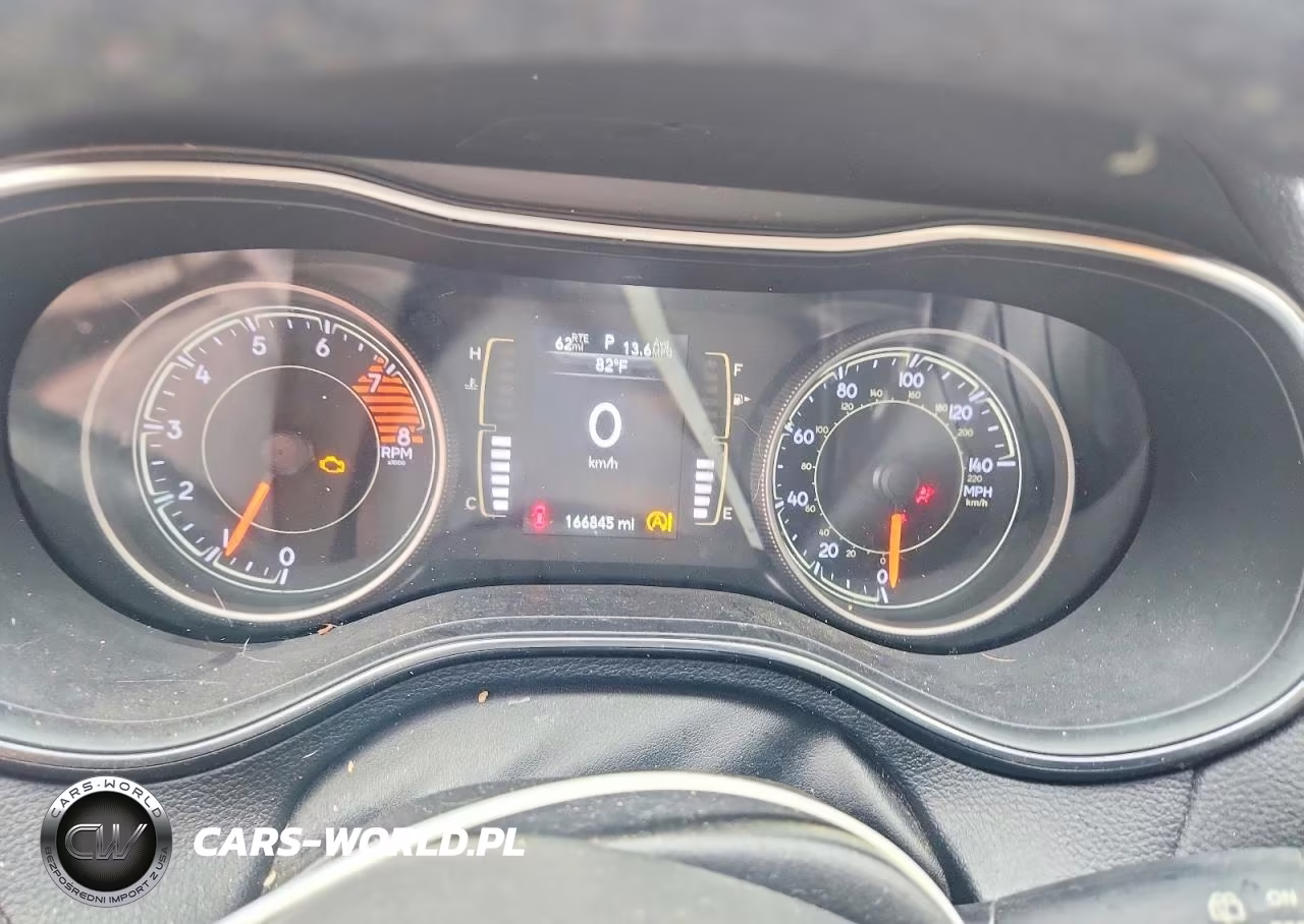 2019 Jeep Cherokee Latitude Plus VIN:1C4PJMLX7KD299137 - 9