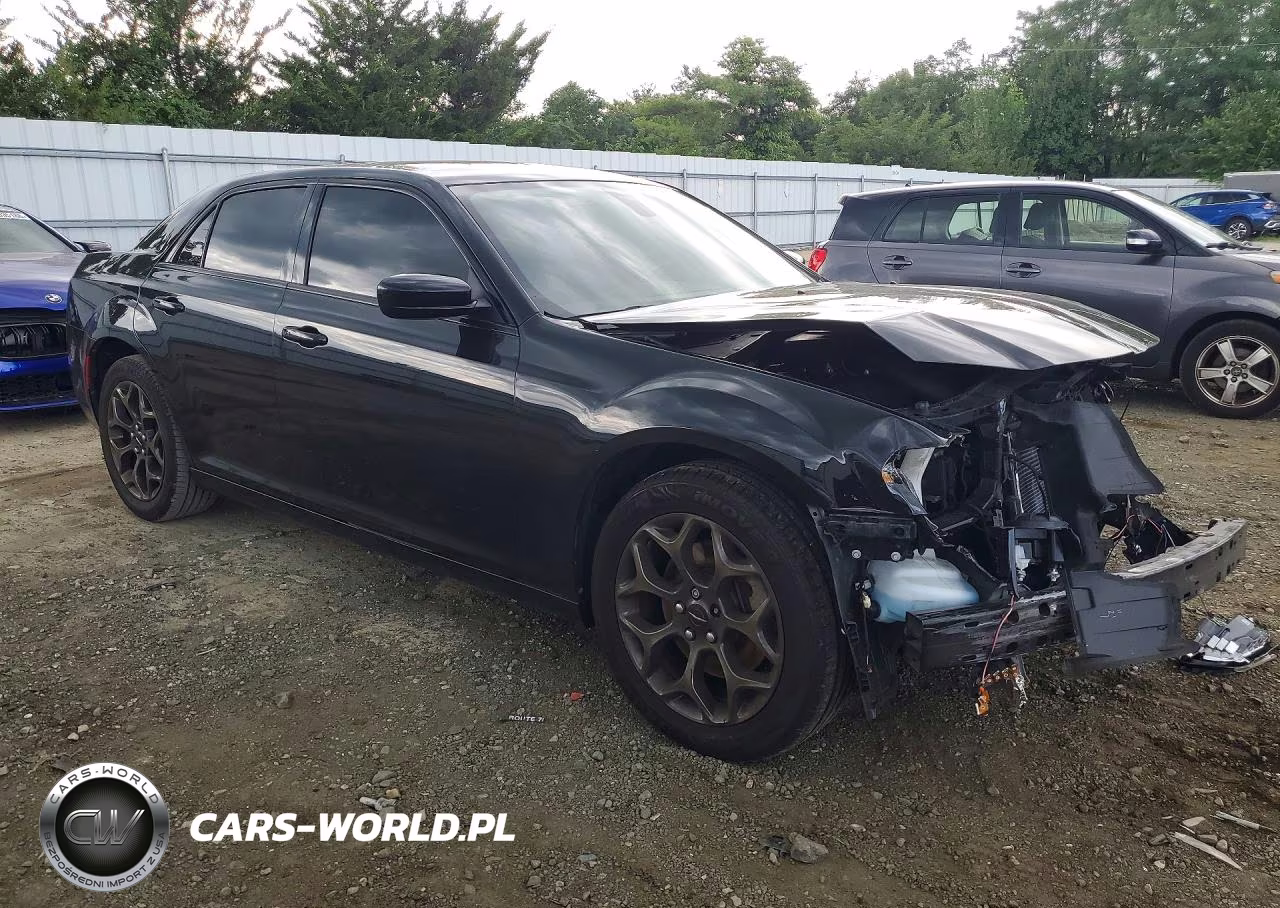 2021 Chrysler 300 Touring VIN:2C3CCARG5MH524227 - 4