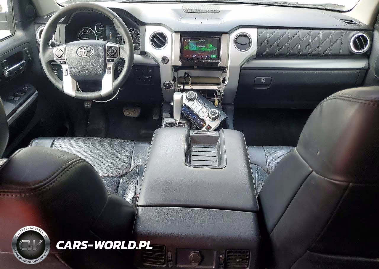 2018 Toyota Tundra Platinum VIN:5TFAW5F15JX747635 - 8