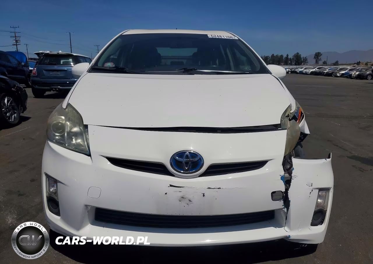 2011 Toyota Prius Two VIN:JTDKN3DU4B1473079 - 5