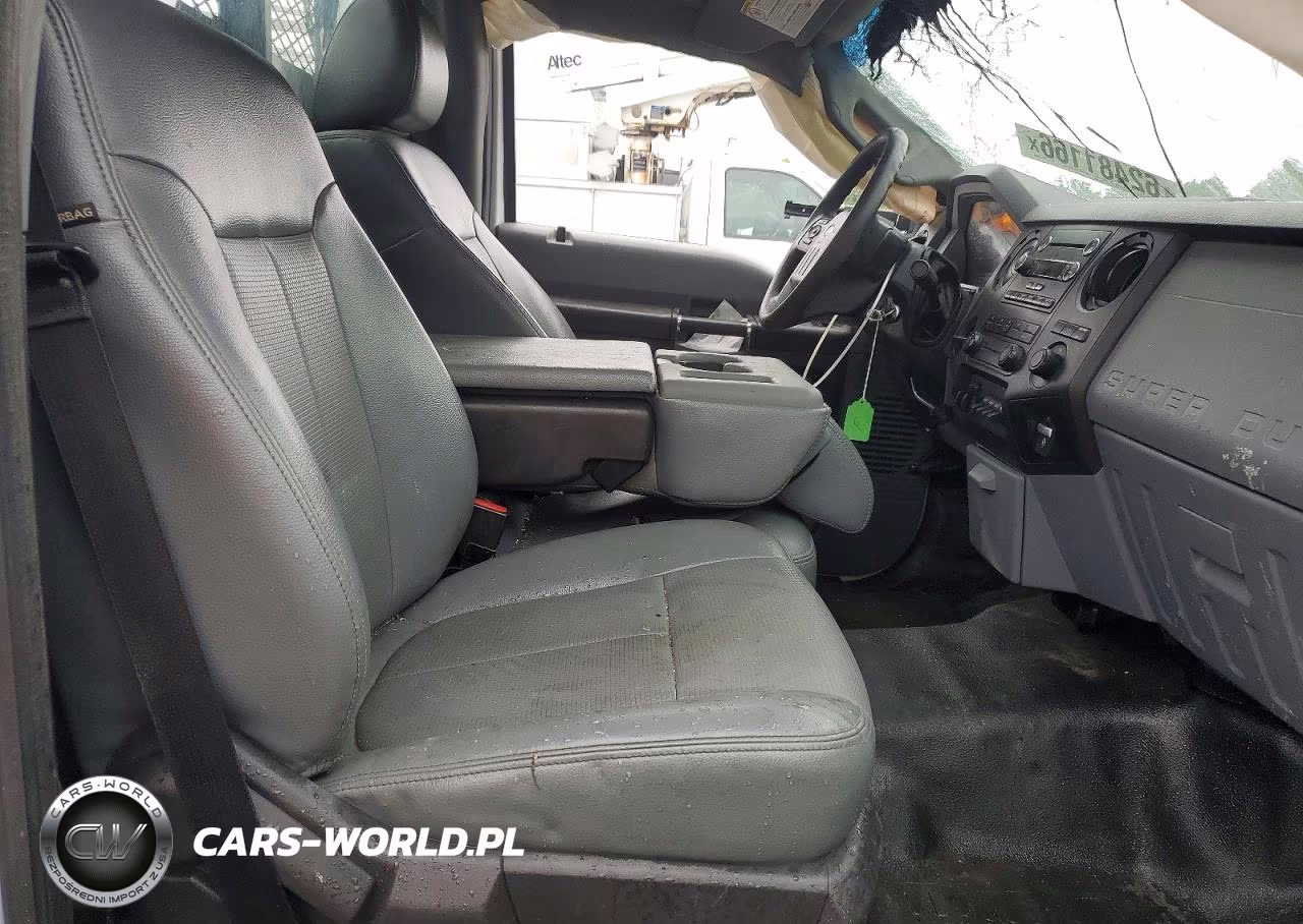 2016 Ford F550 Super Duty VIN:1FDUF5GY6GEB16093 - 10