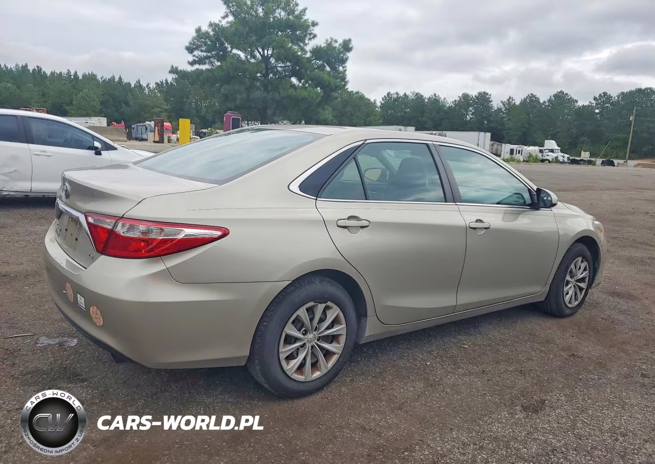 2017 Toyota Camry Le VIN:4T1BF1FK2HU345357 - 3