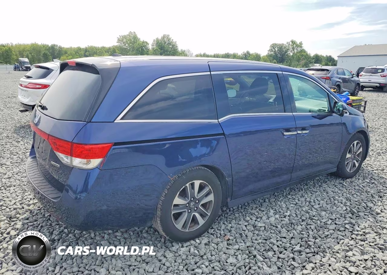2014 Honda Odyssey Touring VIN:5FNRL5H96EB088740 - 3