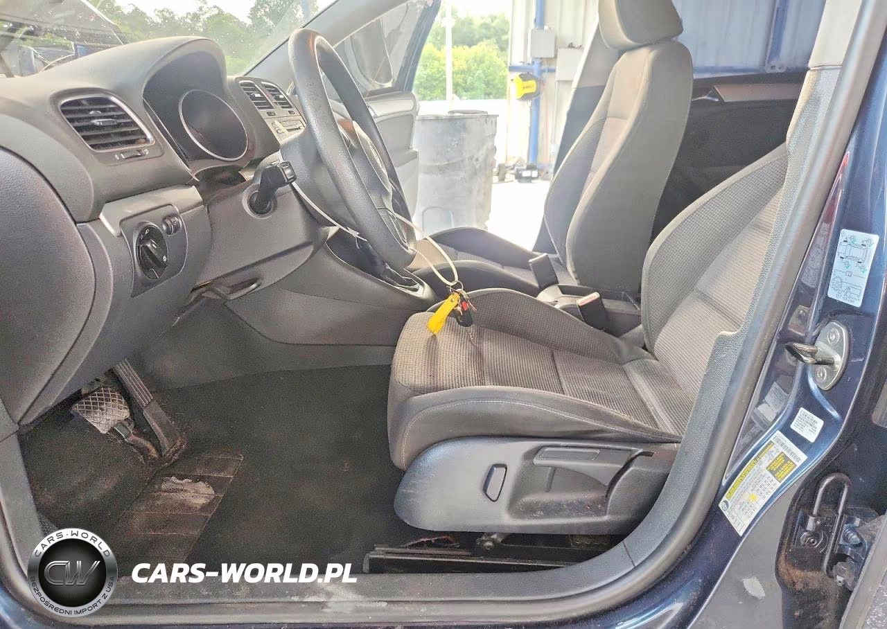 2012 Volkswagen Golf VIN:WVWDB7AJ3CW323553 - 7