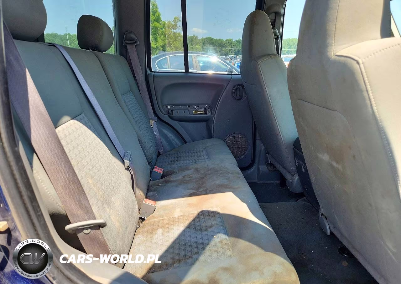 2007 Jeep Liberty Sport VIN:1J4GK48KX7W502442 - 11