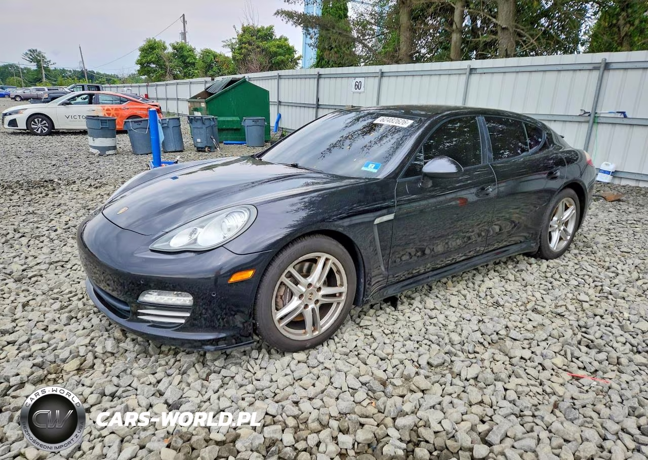 2012 Porsche Panamera 2