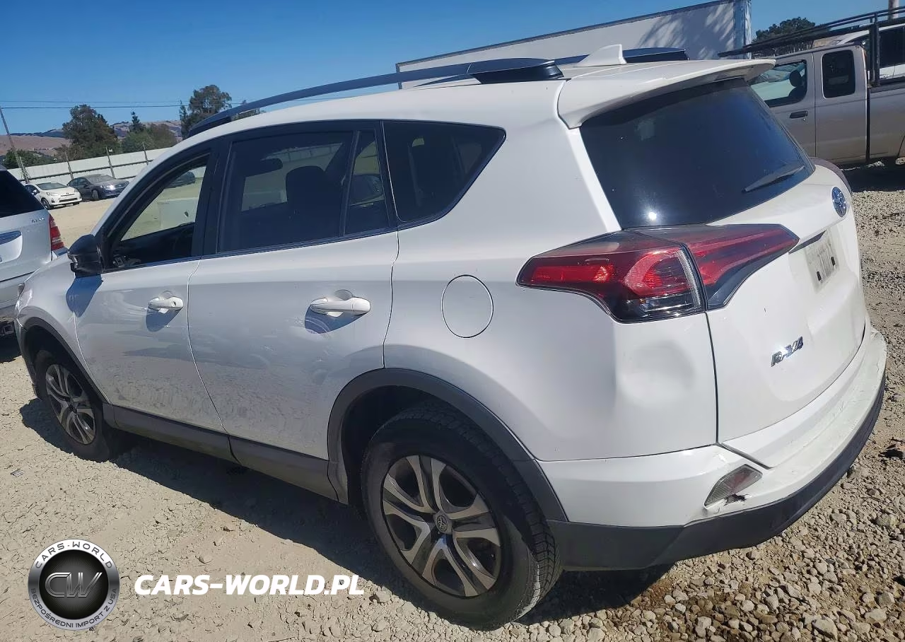 2018 Toyota Rav4 Le VIN:JTMZFREVXJJ167881 - 2