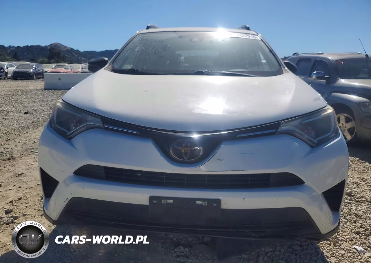 2018 Toyota Rav4 Le VIN:JTMZFREVXJJ167881 - 5