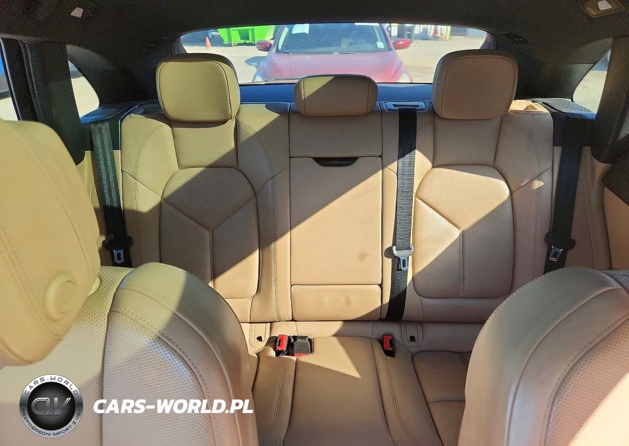 2019 Porsche Macan S VIN:WP1AB2A55KLB33289 - 10