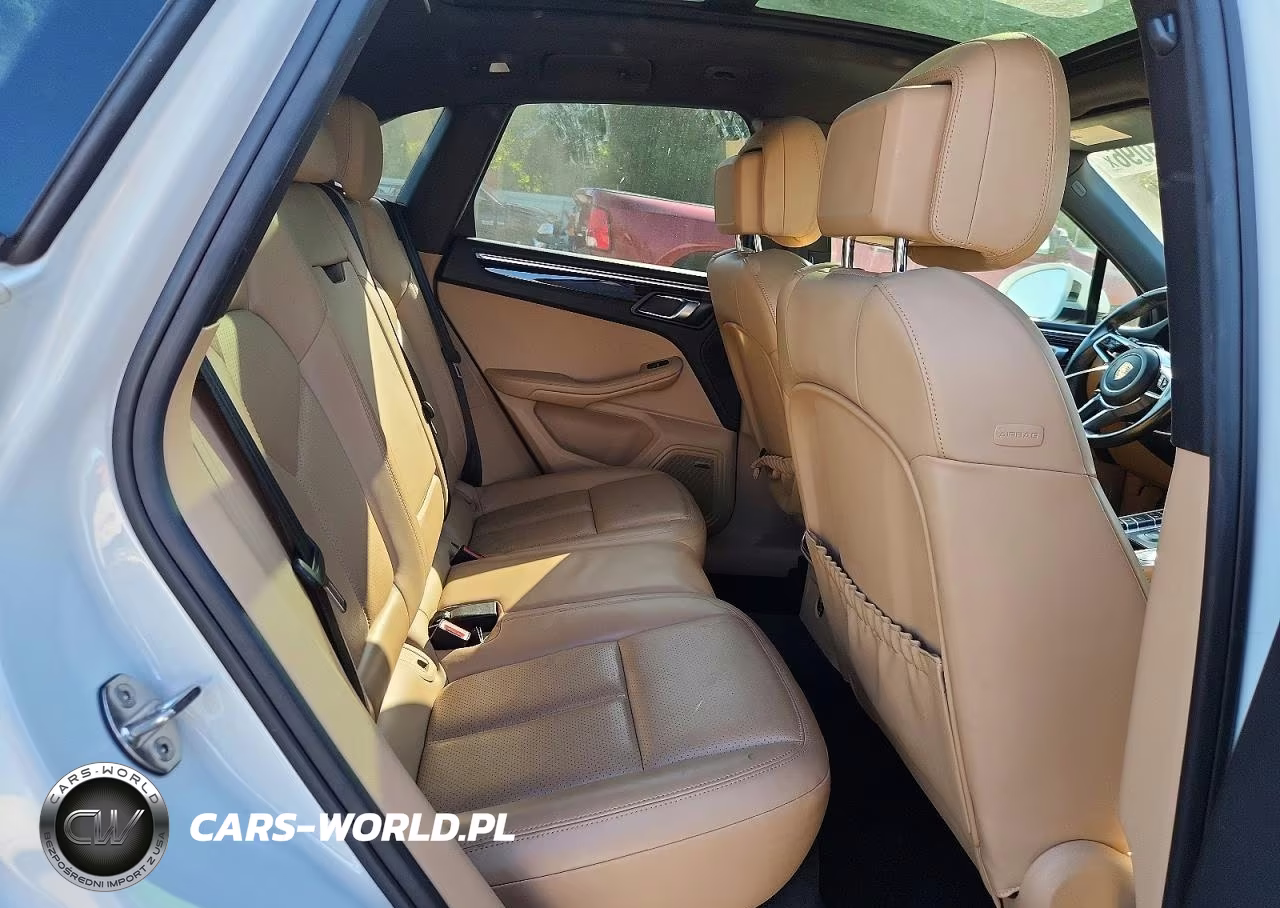 2019 Porsche Macan S VIN:WP1AB2A55KLB33289 - 11