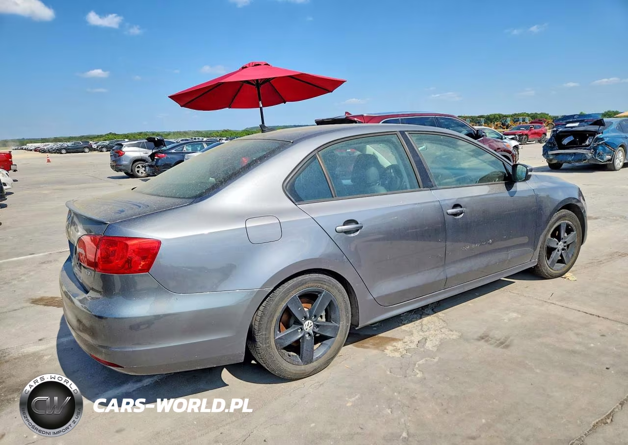 2012 Volkswagen Jetta Tdi VIN:3VWLL7AJ6CM017582 - 3
