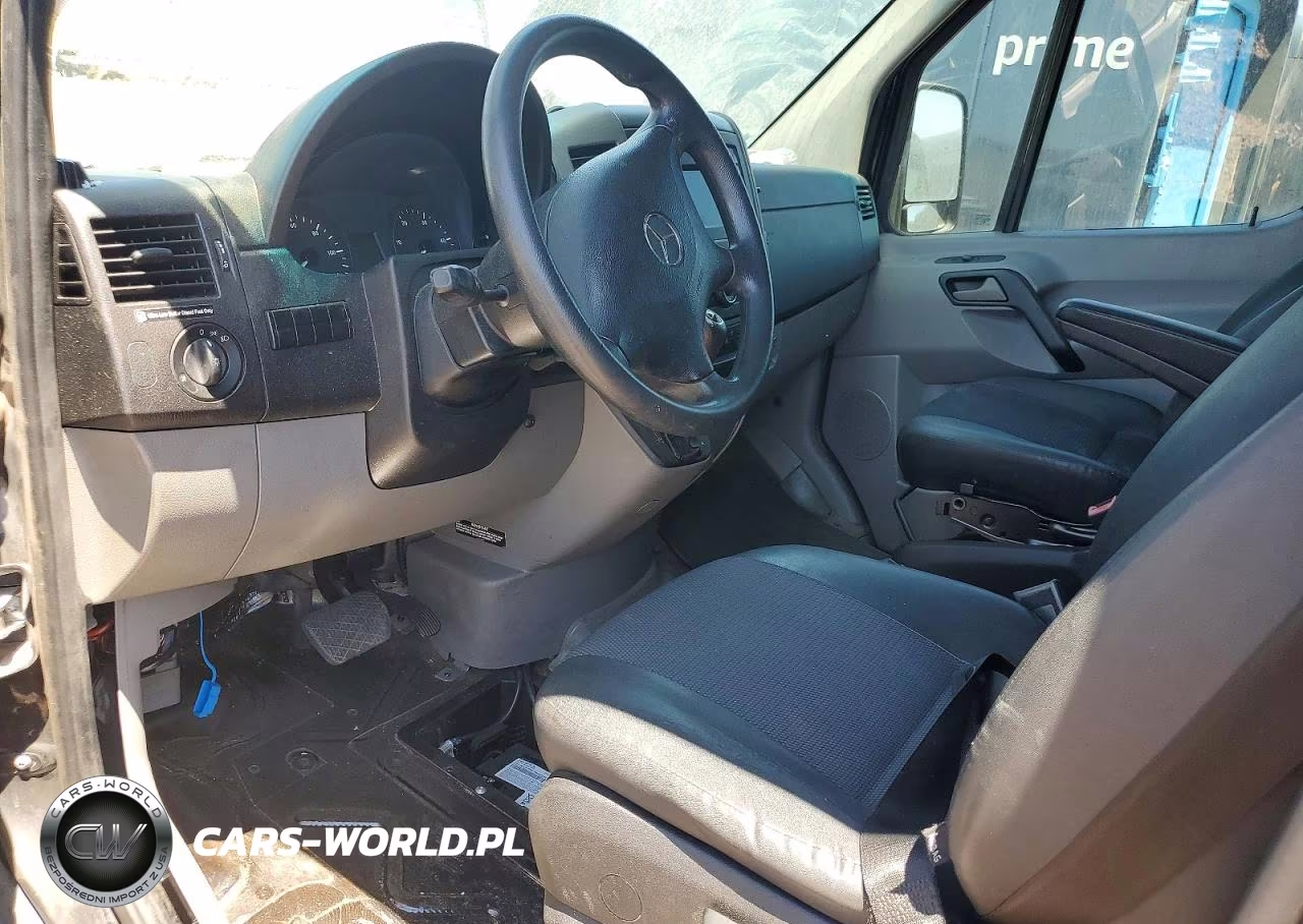 2017 Mercedes-Benz Sprinter 2500 Delivery Van VIN:WD3PE8CD6HP525381 - 8