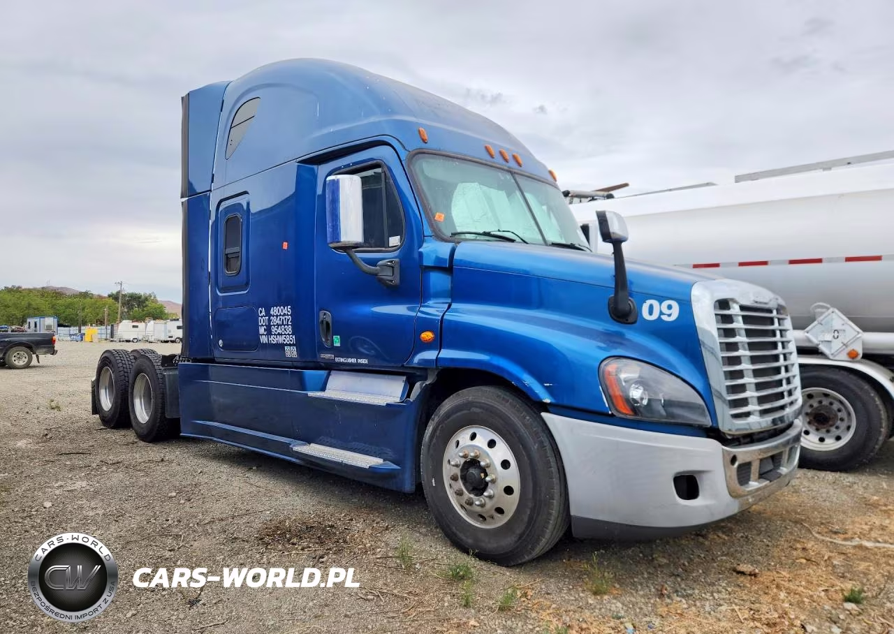 2017 Freightliner Cascadia 125 Semi Truck VIN:3AKJGLDR8HSHW5851 - 4