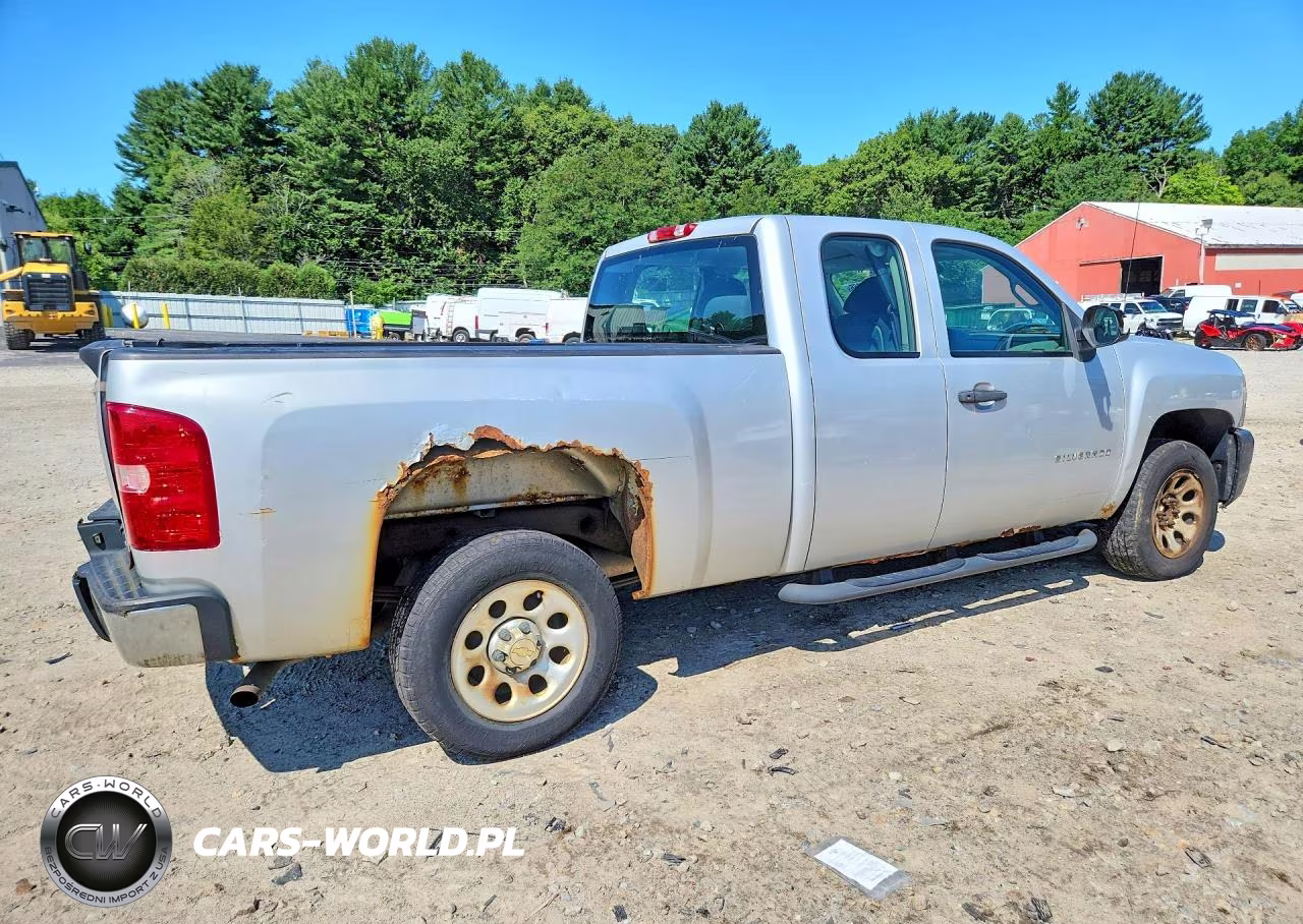 2012 Chevrolet Silverado C1500 VIN:1GCRCPEX0CZ148369 - 3