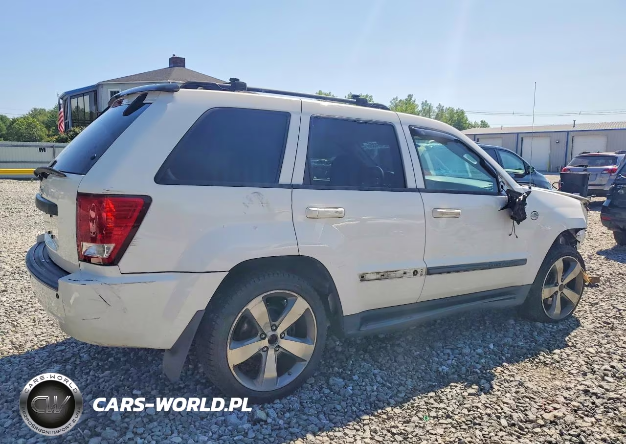 2009 Jeep Grand Cherokee Laredo VIN:1J8GR48K19C526708 - 3