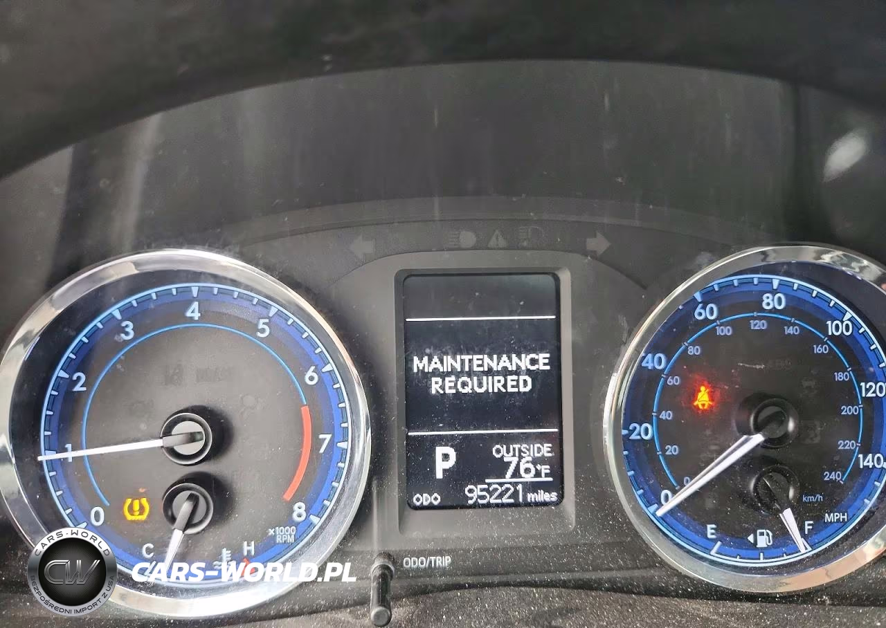 2017 Toyota Corolla Le VIN:2T1BURHE9HC858411 - 9